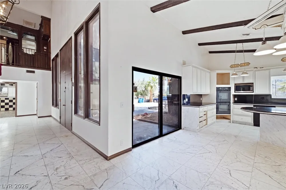 3075 Rosanna Street Las Vegas, NV 89117