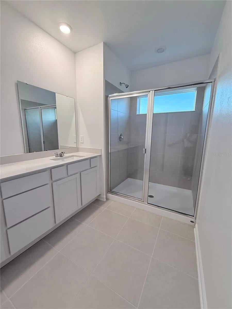 2571 SKYLINE Kissimmee, FL 34758