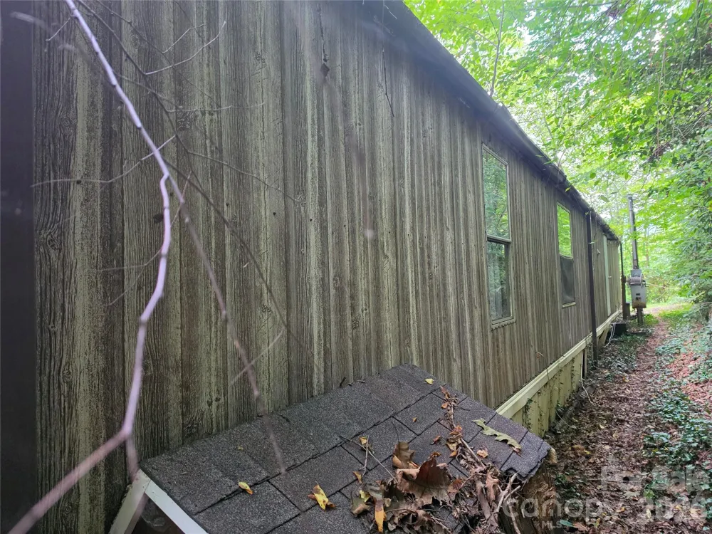 40 Gunches Dirt Road Candler, NC 28715