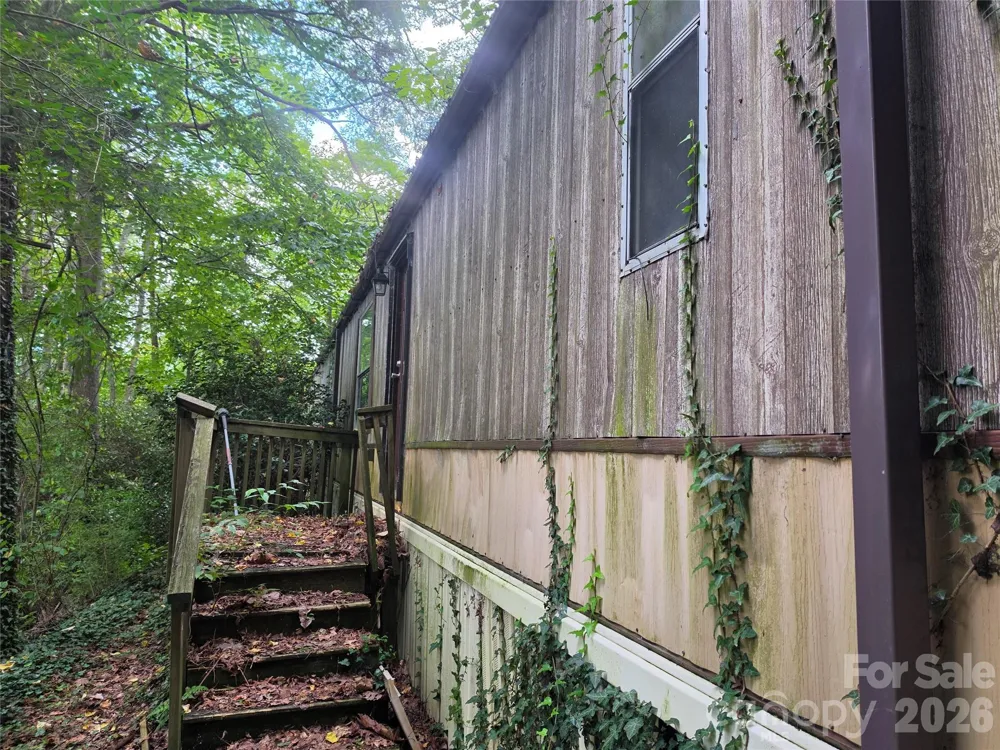 40 Gunches Dirt Road Candler, NC 28715