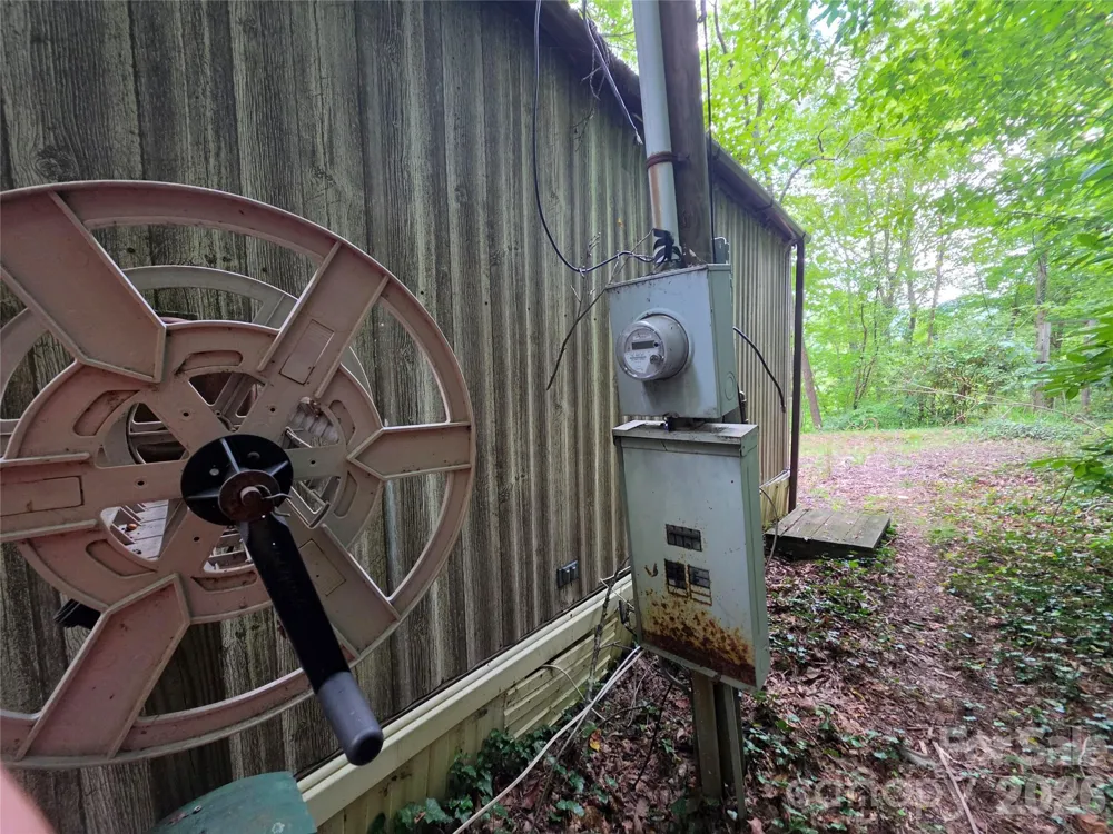 40 Gunches Dirt Road Candler, NC 28715