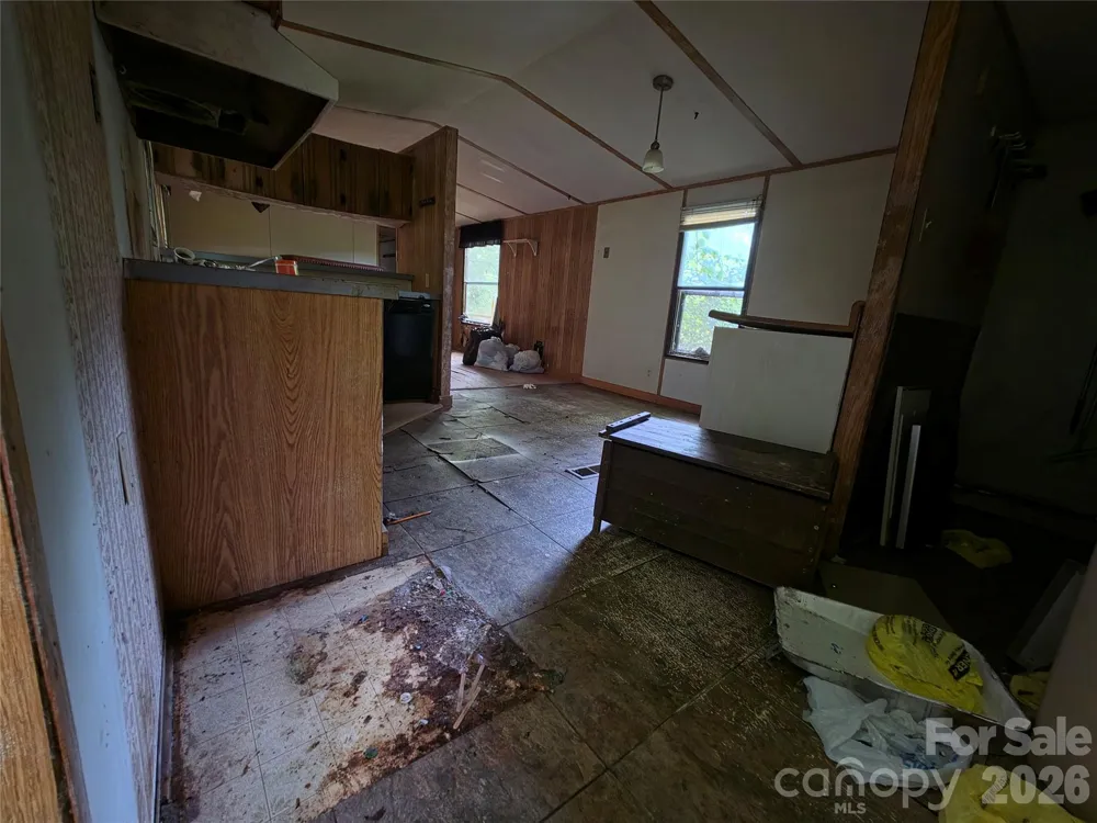 40 Gunches Dirt Road Candler, NC 28715