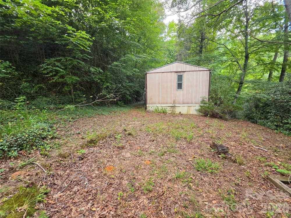 40 Gunches Dirt Road Candler, NC 28715