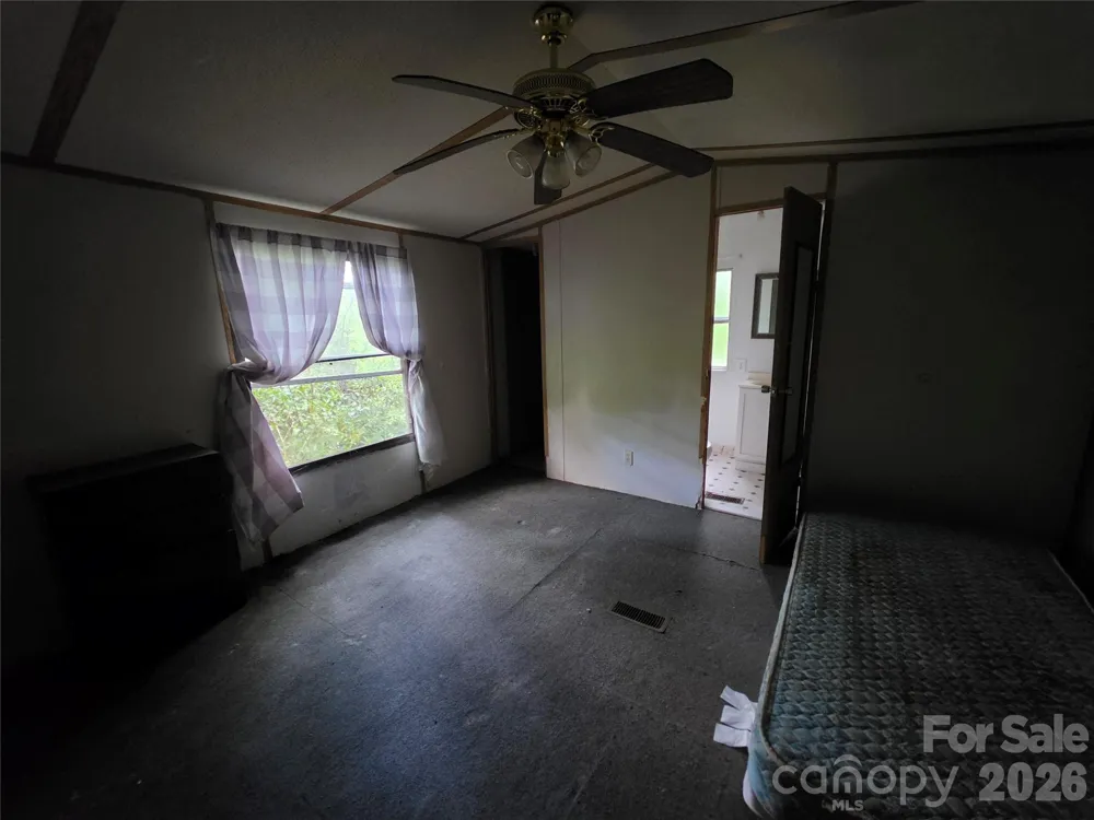 40 Gunches Dirt Road Candler, NC 28715