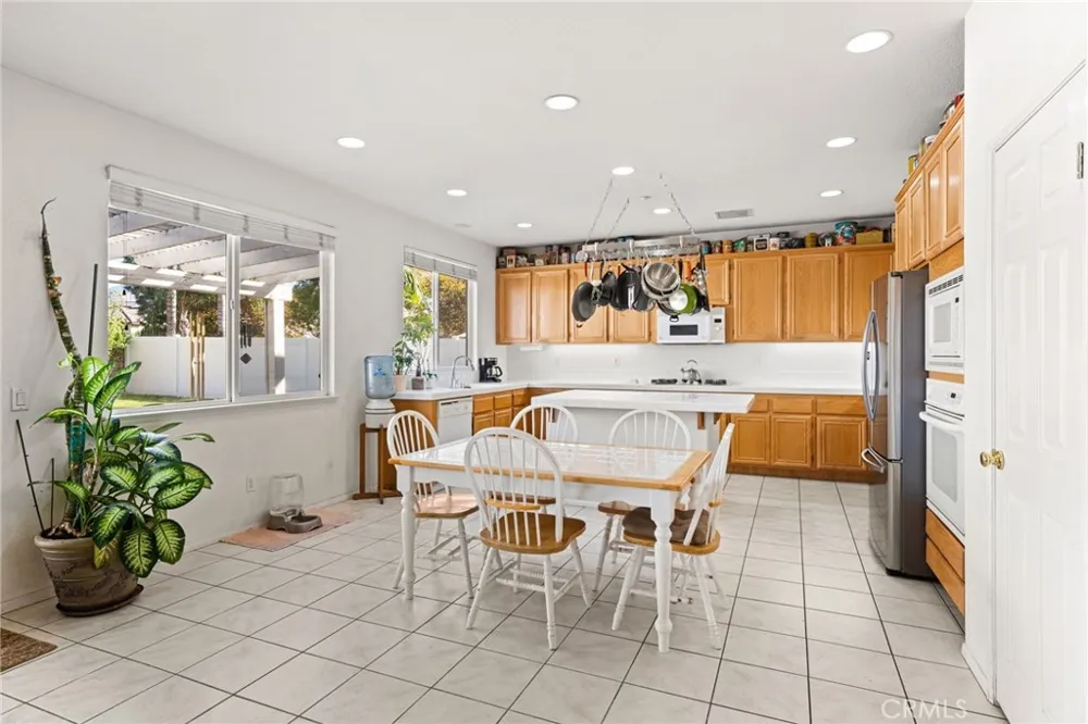 1591 Valley Falls Redlands, CA 92374