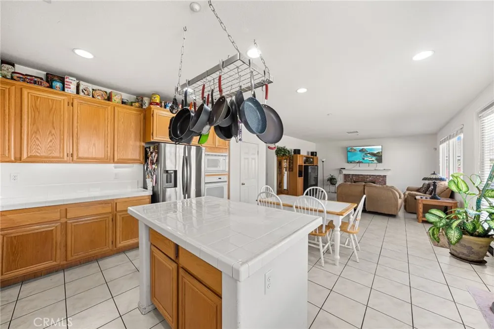 1591 Valley Falls Redlands, CA 92374