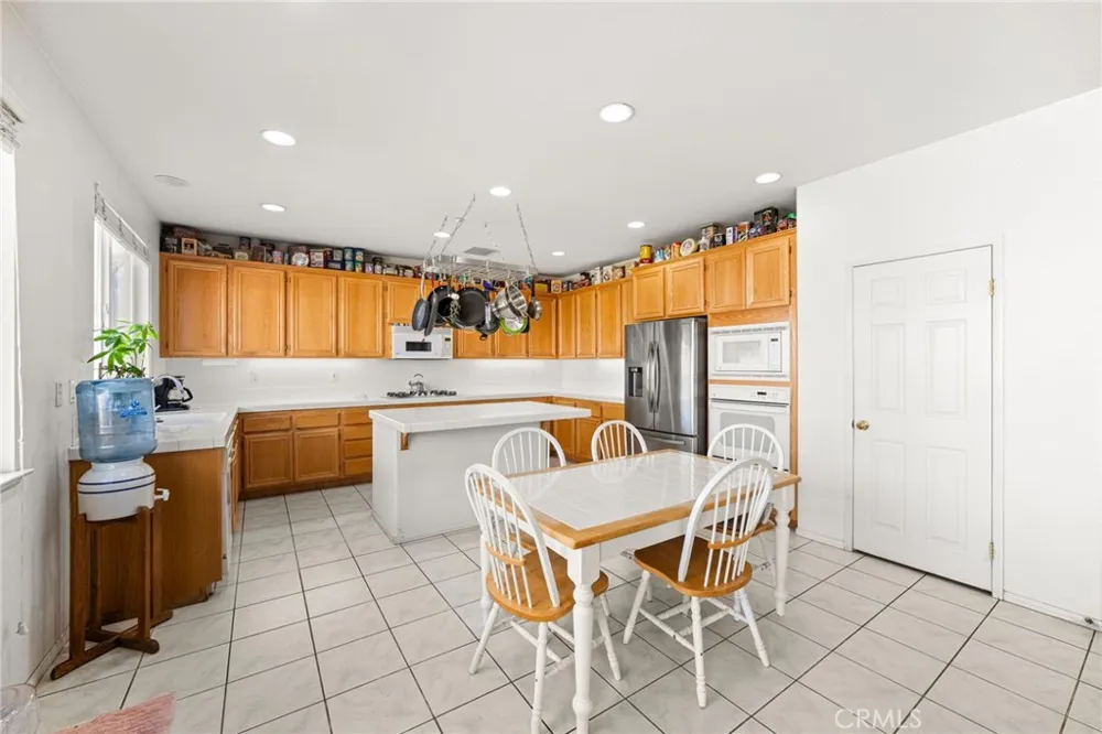 1591 Valley Falls Redlands, CA 92374