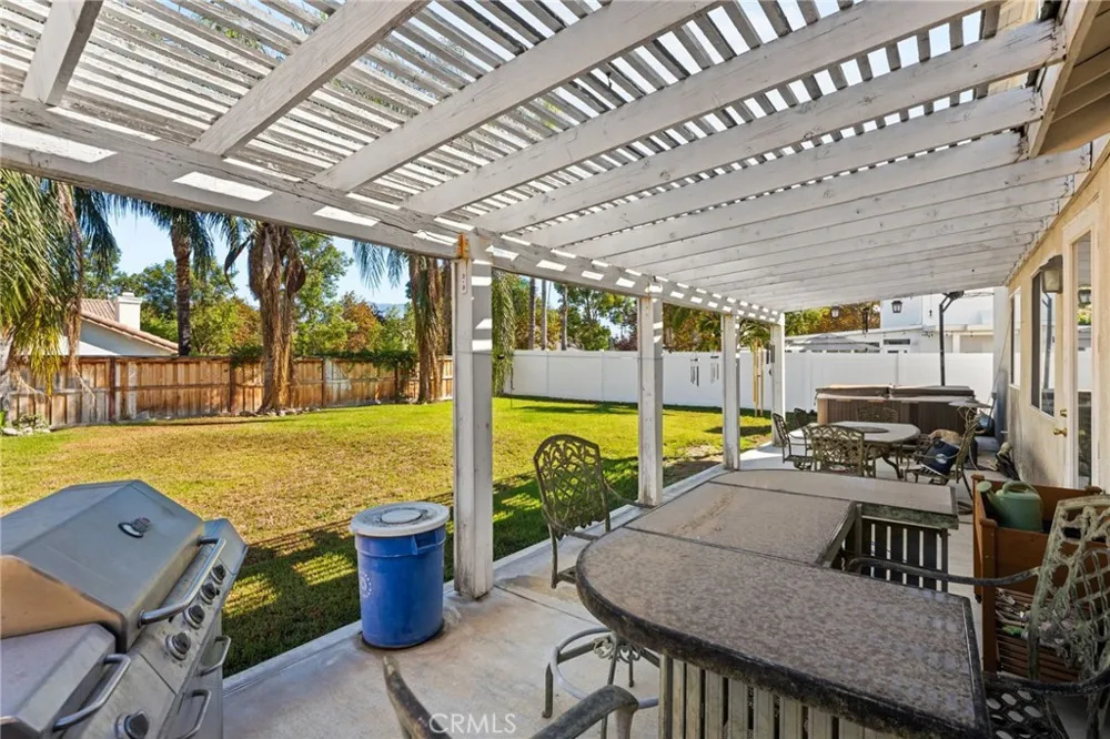 1591 Valley Falls Redlands, CA 92374