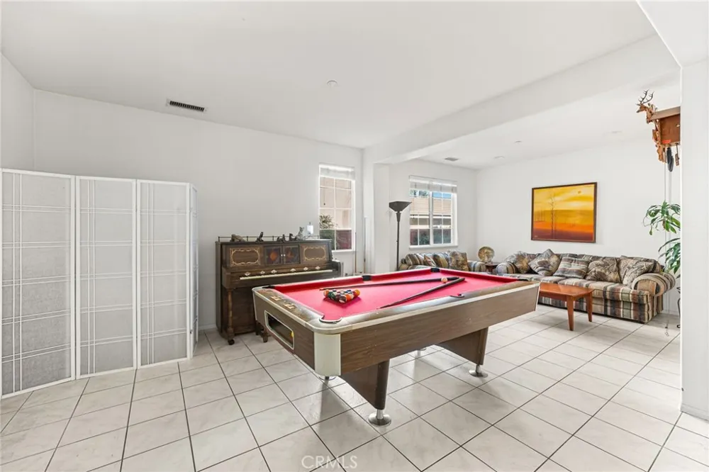 1591 Valley Falls Redlands, CA 92374