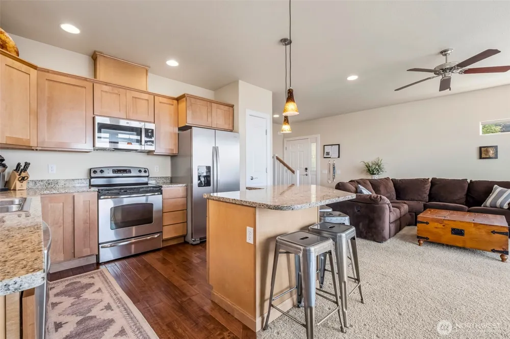 9215 Riverview Way NW #D30 Quincy, WA 98848