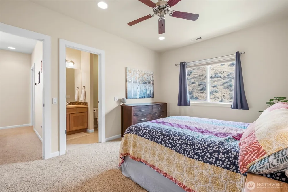 9215 Riverview Way NW #D30 Quincy, WA 98848