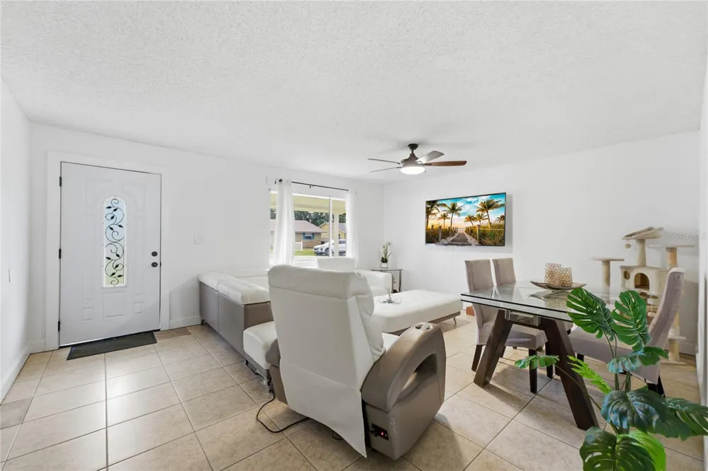 524 PIGEON CIR Orlando, FL 32825