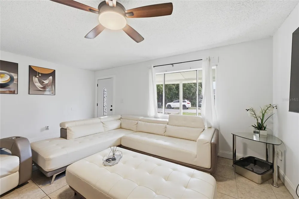 524 PIGEON CIR Orlando, FL 32825