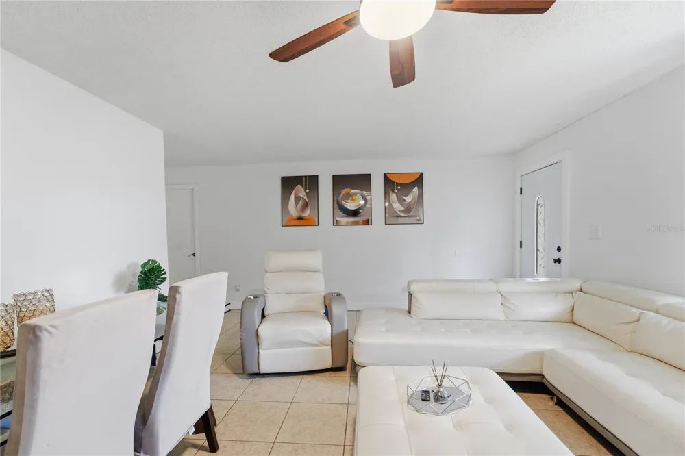 524 PIGEON CIR Orlando, FL 32825