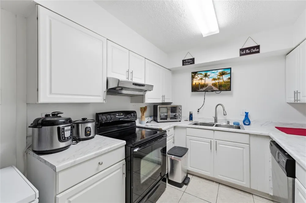 524 PIGEON CIR Orlando, FL 32825
