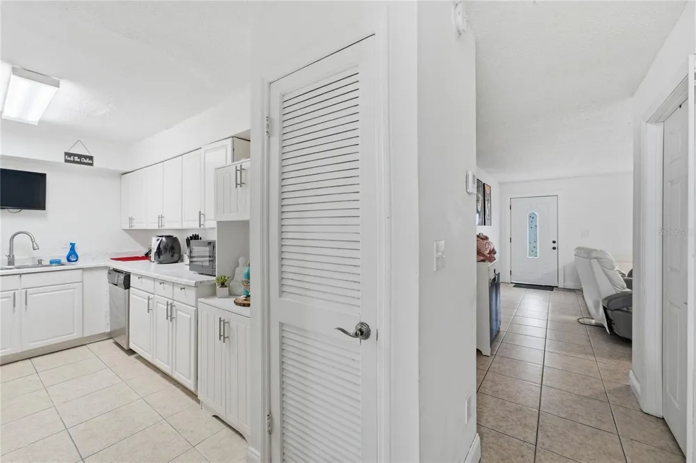 524 PIGEON CIR Orlando, FL 32825