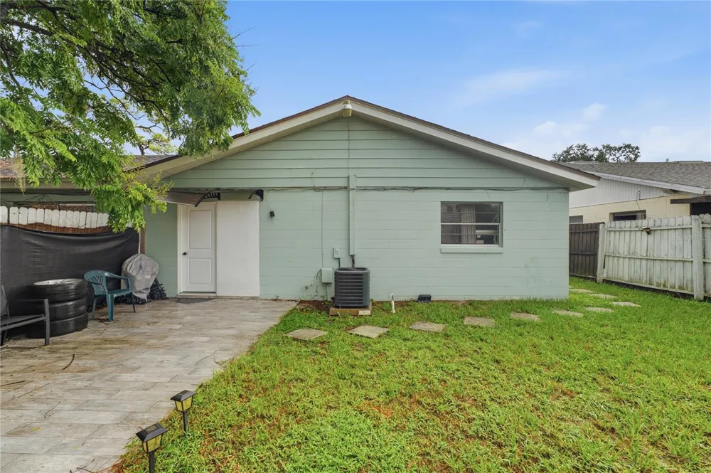 524 PIGEON CIR Orlando, FL 32825