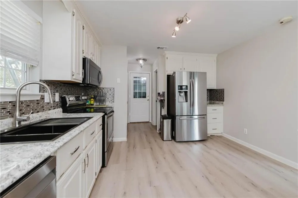 111 Saint Brendands Drive Bonaire, GA 31005