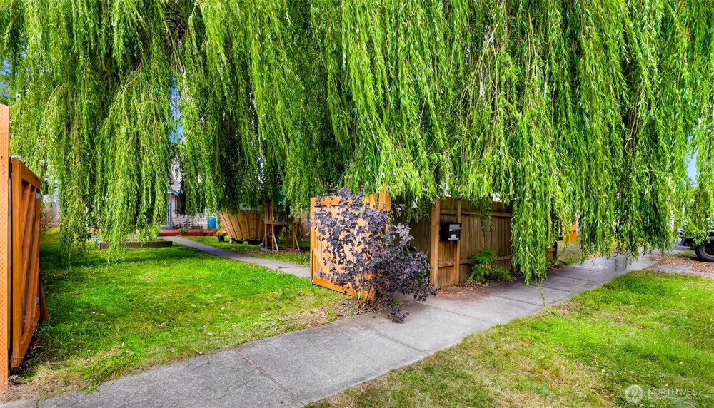 2429 Queen Street Bellingham, WA 98229