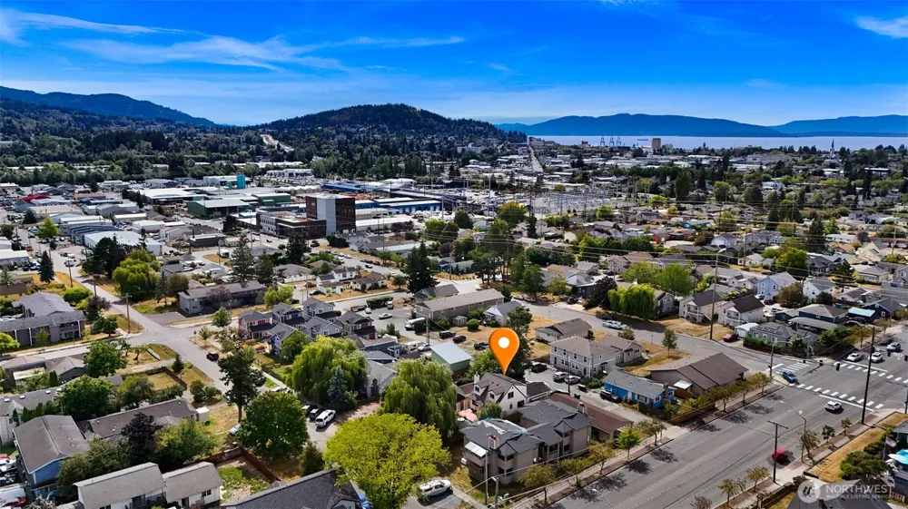 2429 Queen Street Bellingham, WA 98229