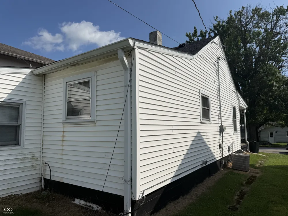 26 W Jefferson Jamestown, IN 46147