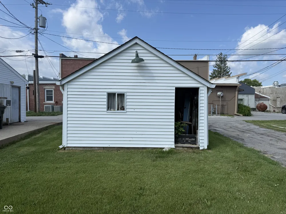 26 W Jefferson Jamestown, IN 46147