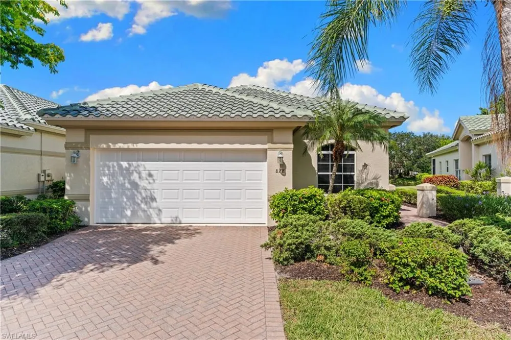 878 Vistana Circle Naples, FL 34119