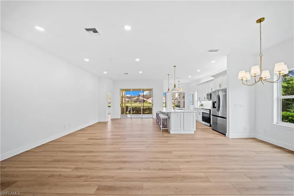 878 Vistana Circle Naples, FL 34119