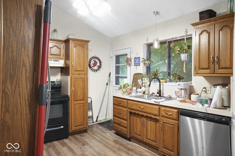7020 Carlsen Avenue Indianapolis, IN 46214