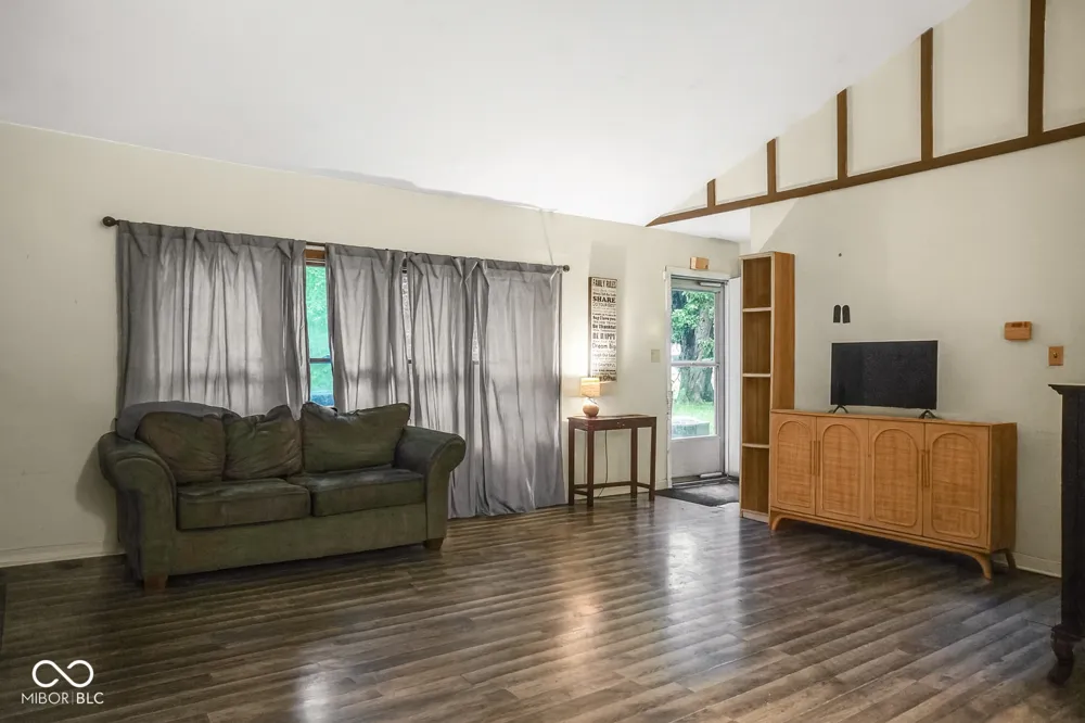 7020 Carlsen Avenue Indianapolis, IN 46214