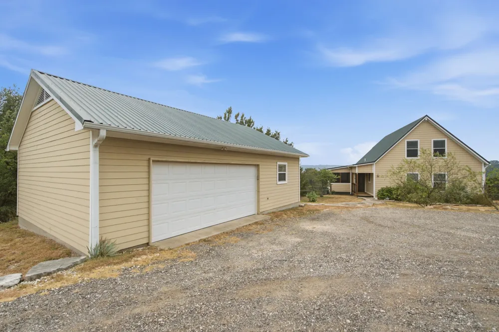 320 Schooner Way Bluff Dale, TX 76433