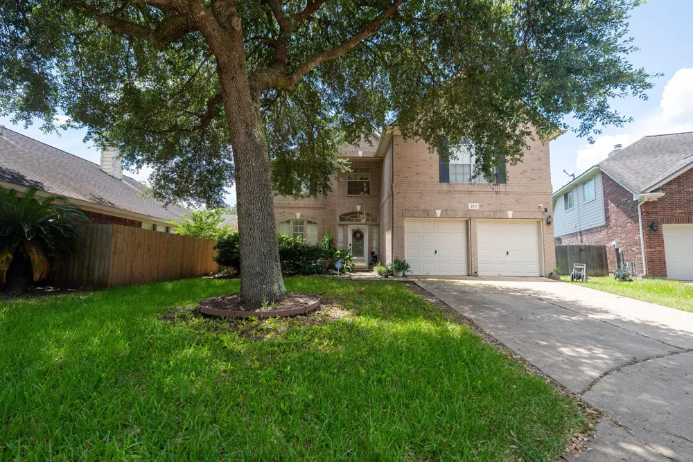 210 Windrift Court Sugar Land, TX 77479