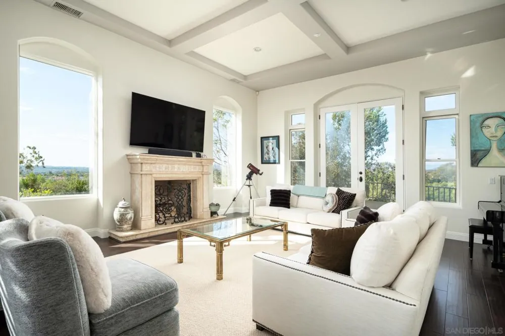 14858 Las Mananas Rancho Santa Fe, CA 92067