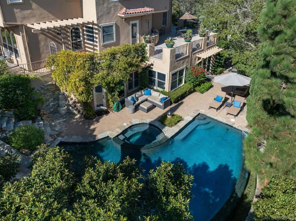 14858 Las Mananas Rancho Santa Fe, CA 92067