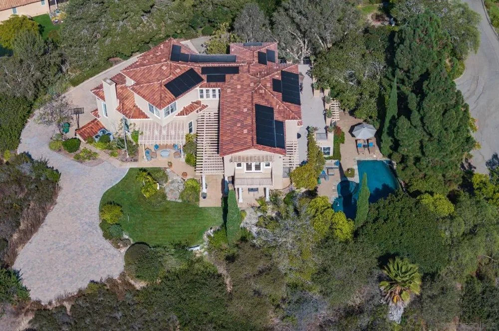 14858 Las Mananas Rancho Santa Fe, CA 92067