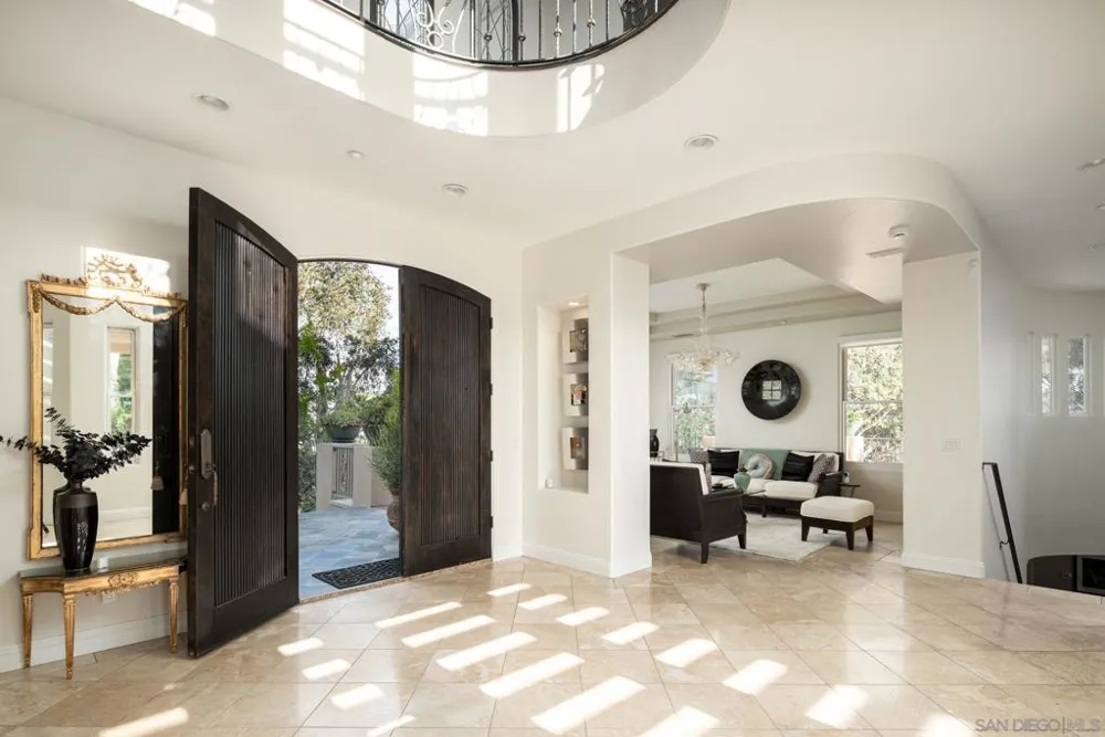 14858 Las Mananas Rancho Santa Fe, CA 92067