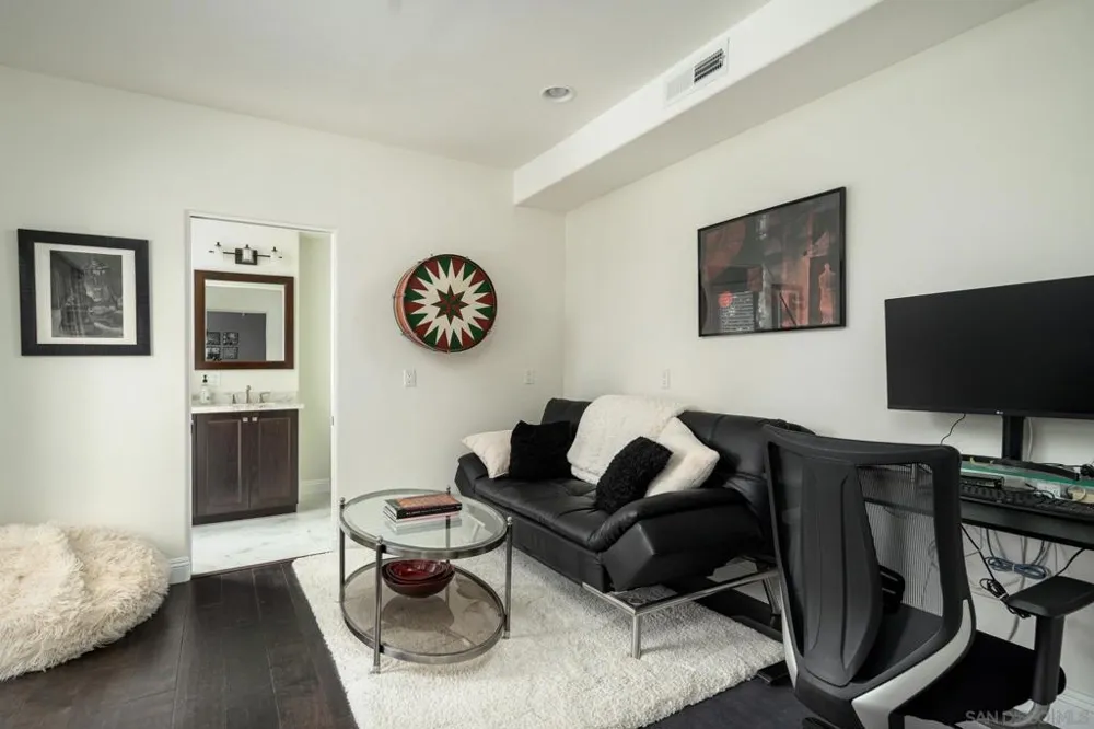 14858 Las Mananas Rancho Santa Fe, CA 92067