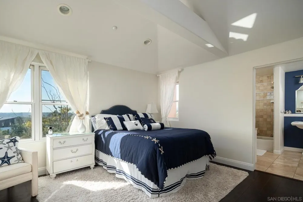 14858 Las Mananas Rancho Santa Fe, CA 92067
