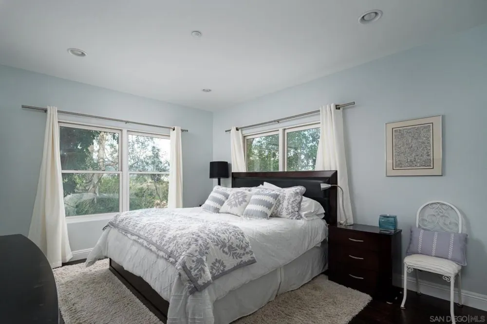 14858 Las Mananas Rancho Santa Fe, CA 92067