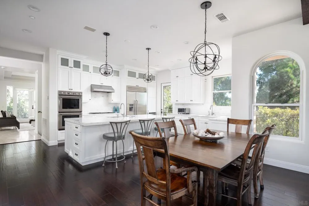 14858 Las Mananas Rancho Santa Fe, CA 92067