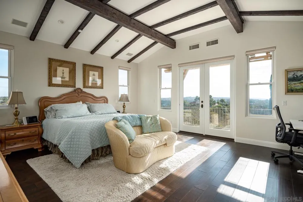 14858 Las Mananas Rancho Santa Fe, CA 92067