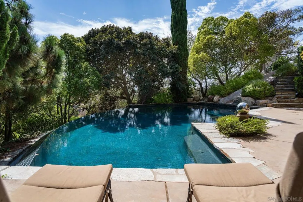 14858 Las Mananas Rancho Santa Fe, CA 92067
