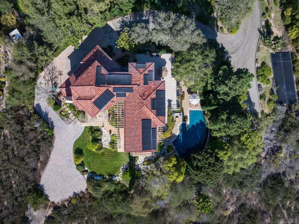 14858 Las Mananas Rancho Santa Fe, CA 92067