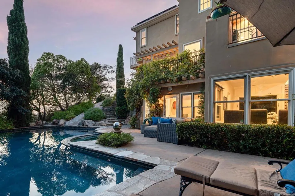 14858 Las Mananas Rancho Santa Fe, CA 92067