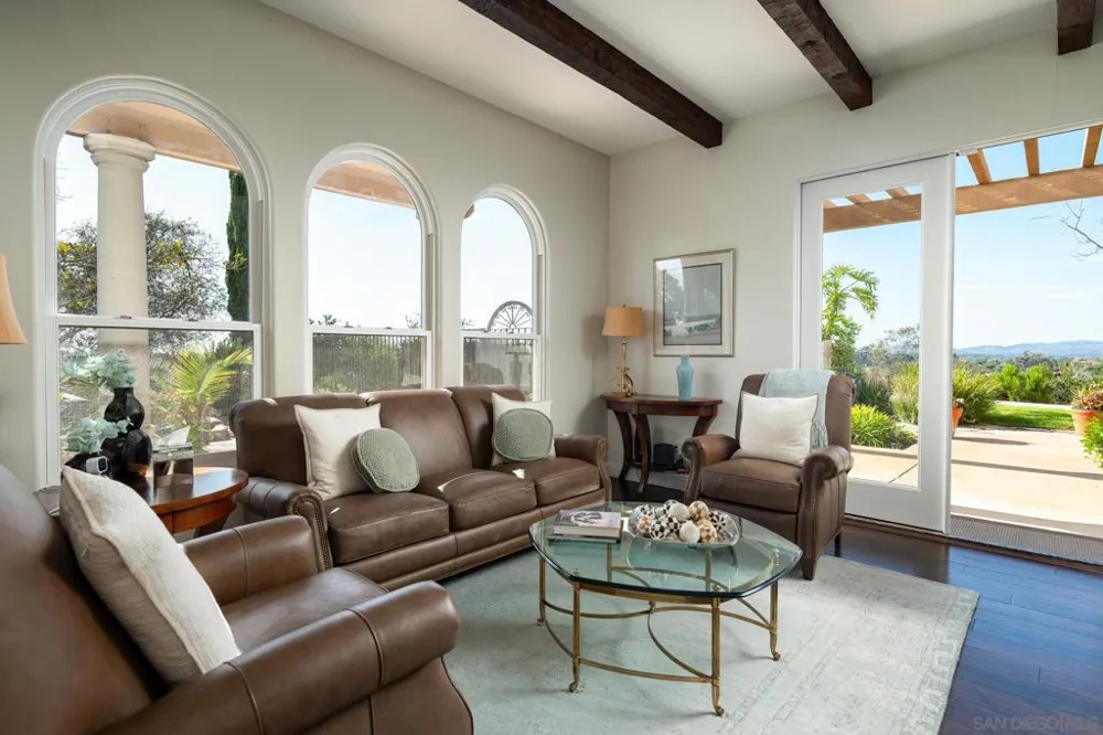 14858 Las Mananas Rancho Santa Fe, CA 92067