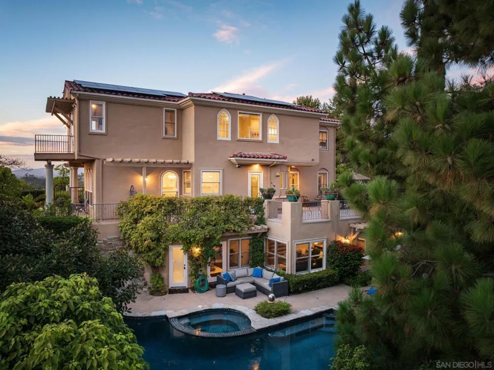 14858 Las Mananas Rancho Santa Fe, CA 92067