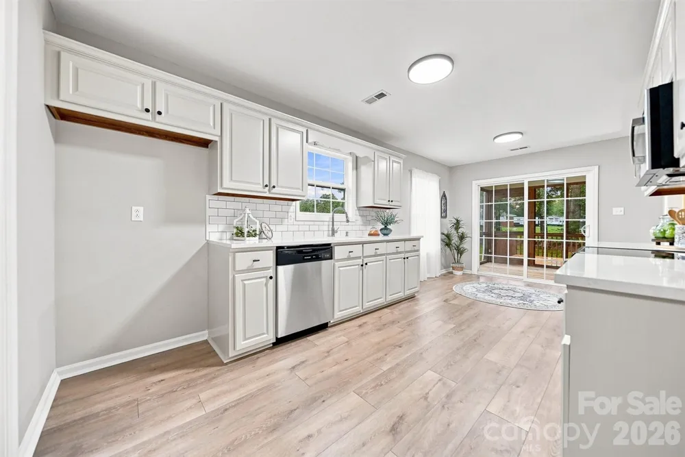 2556 23rd Street Drive NE Hickory, NC 28601
