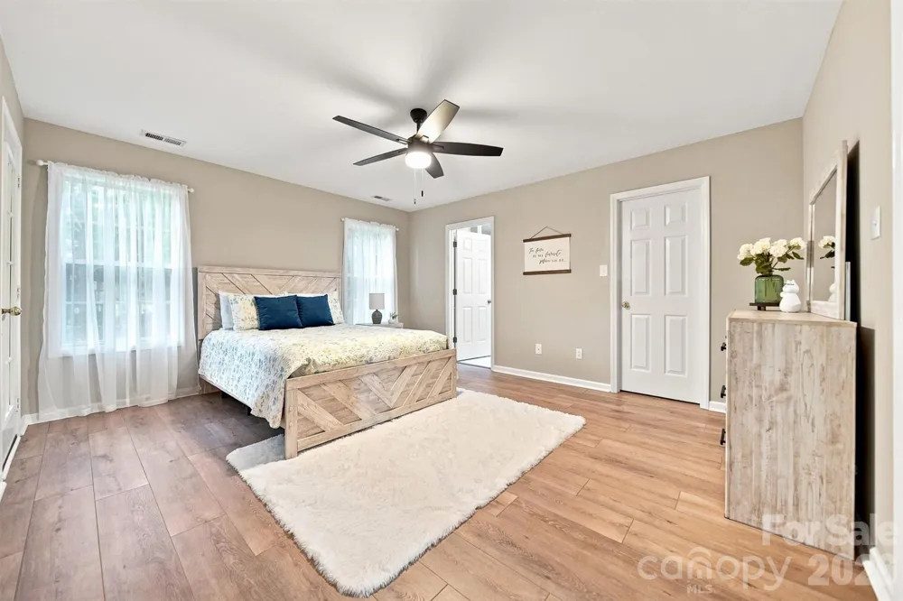2556 23rd Street Drive NE Hickory, NC 28601