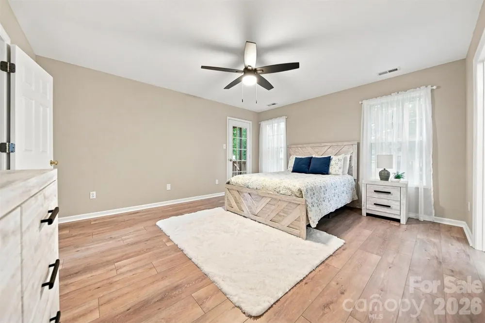 2556 23rd Street Drive NE Hickory, NC 28601