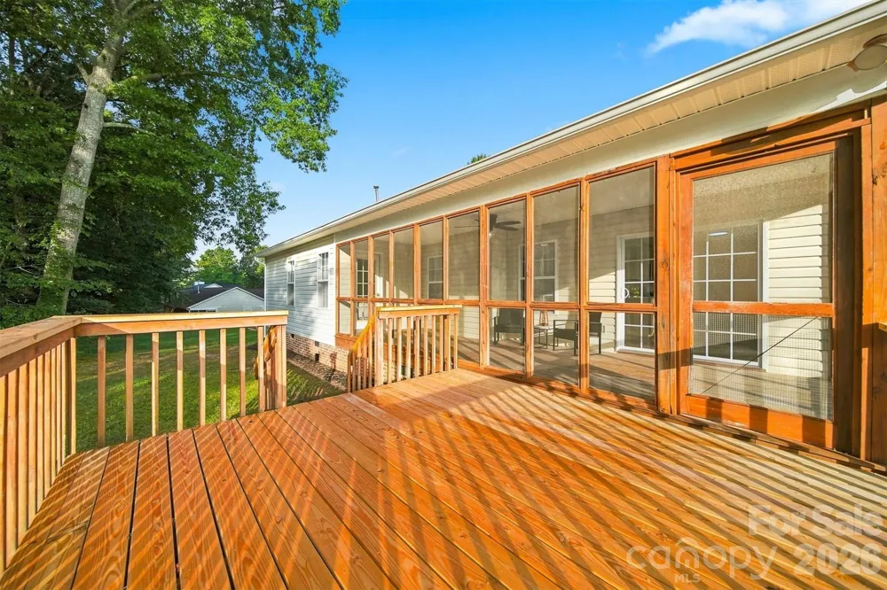 2556 23rd Street Drive NE Hickory, NC 28601